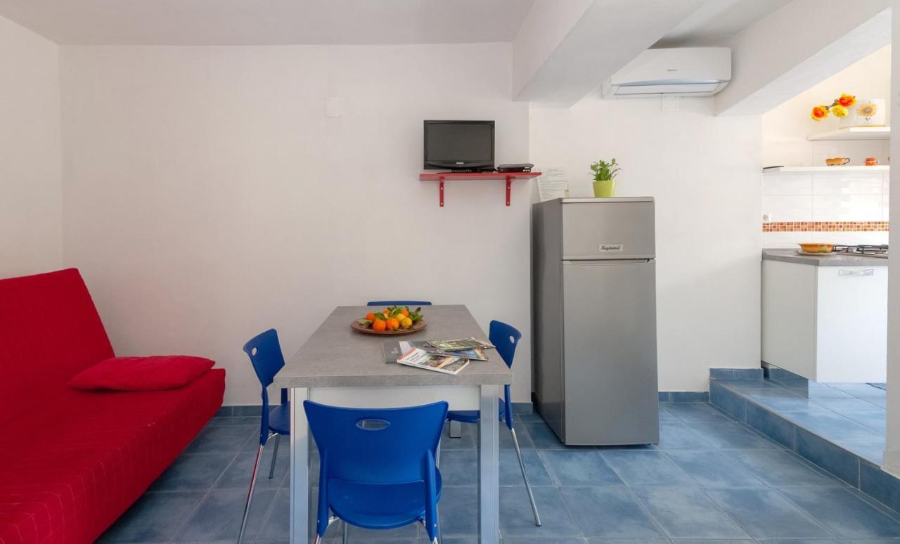 B&B Tor Di Lupo Mattinata Kültér fotó