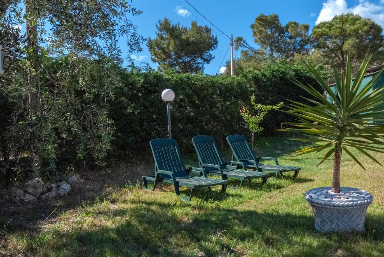 B&B Tor Di Lupo Mattinata Kültér fotó